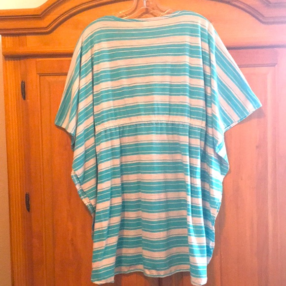 GapBody Shirt - Picture 2 of 4